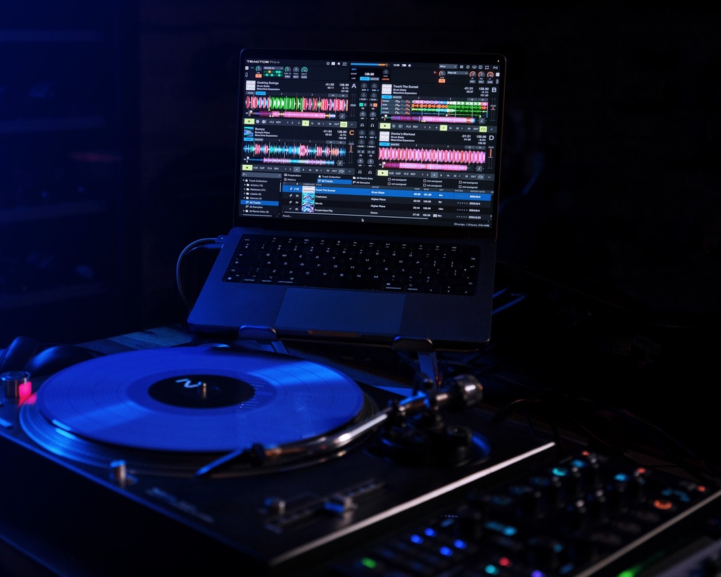 Traktor Pro 4