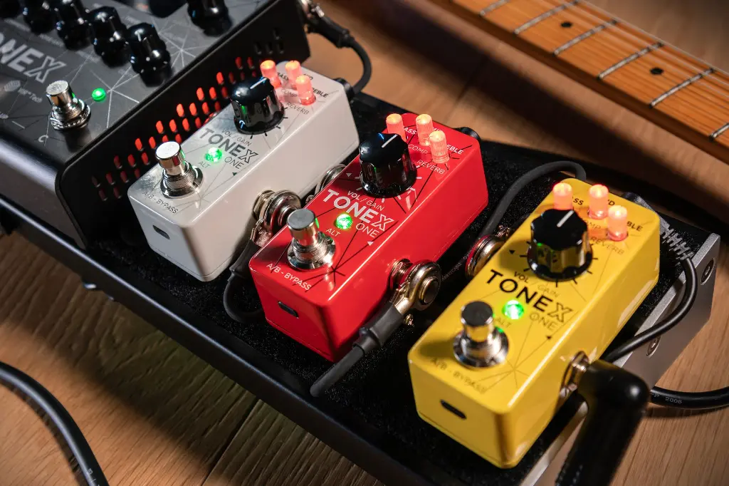 TONEX_ONE_Brown_Sound_Limited_Edition_MG_8095_r2.webp