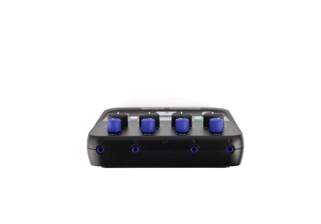 P4NextWhite-8.webp