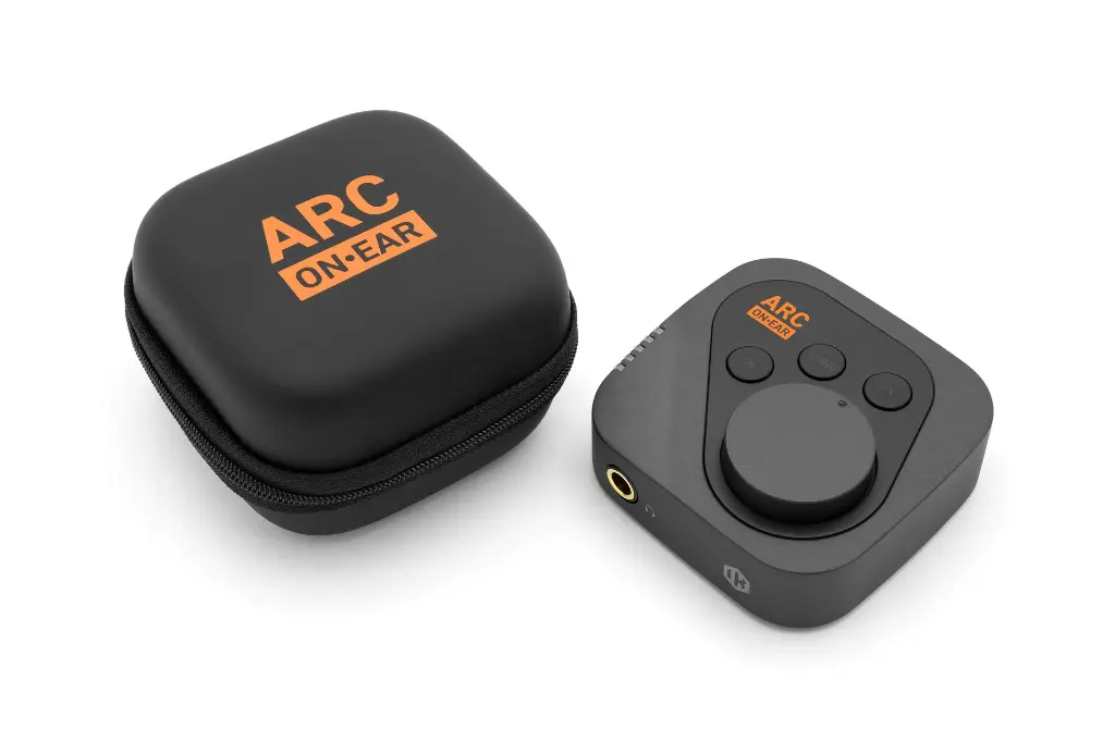 05_ARC_ON_EAR_MG_8221_r.webp