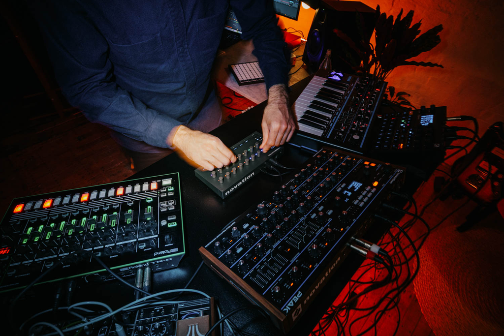 Launch-Control-3---Lifestyle---07.webp