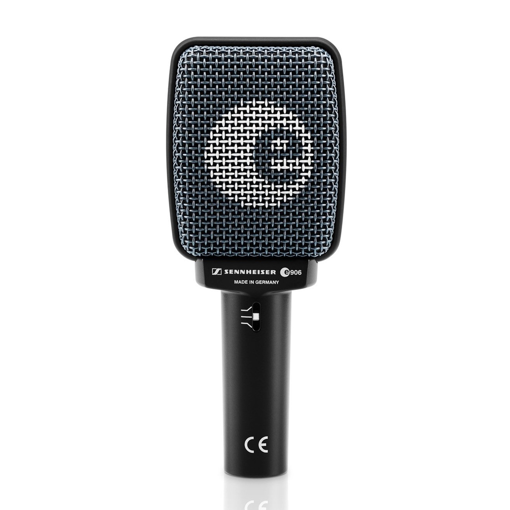 e 906